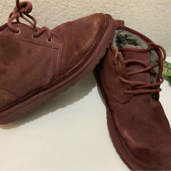 UGG Neumel 3236 Men\'s Burgundy Suede Cordovan Ankle Boots size 9/42
